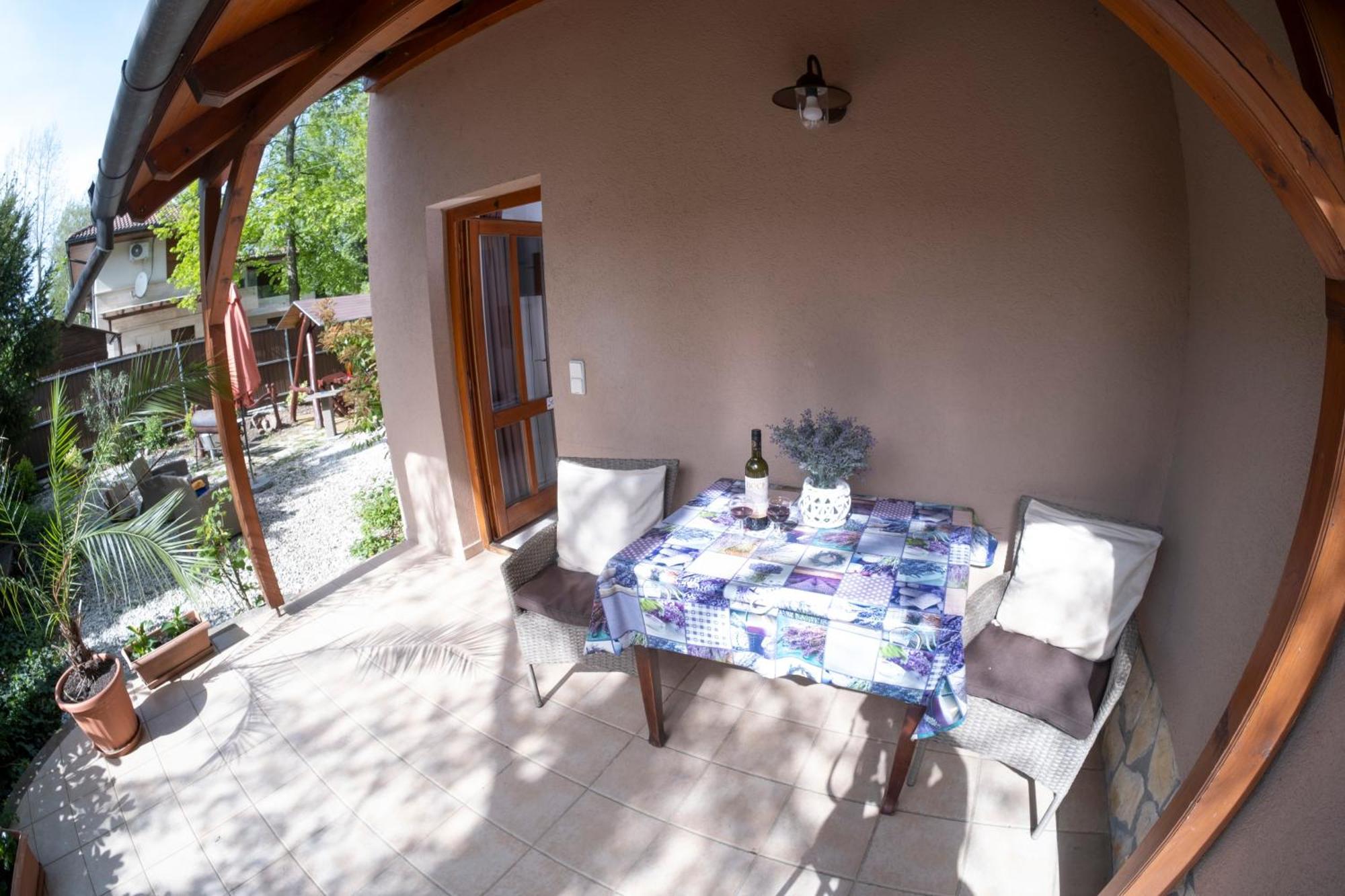Vicze Apartmanhaz Siofok Exterior photo